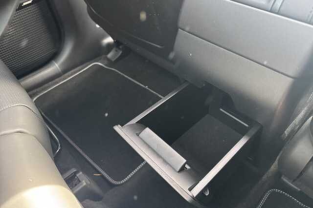 Hyundai SANTA FE 1.6 TGDi Hybrid Calligraphy 5dr Auto **SIDE STEPS FITTED**