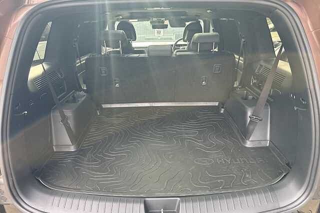 Hyundai SANTA FE 1.6 TGDi Hybrid Calligraphy 5dr Auto **SIDE STEPS FITTED**