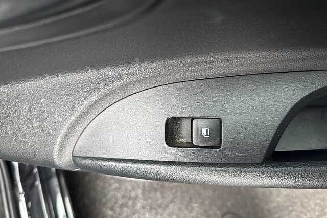 Hyundai I20 1.0T GDi 48V MHD SE Connect 5dr Black