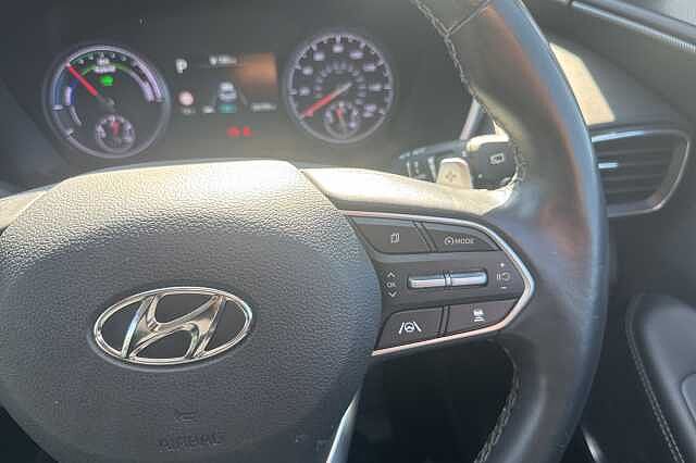Hyundai SANTA FE 1.6 TGDi Hybrid Premium 5dr 4WD Auto Black