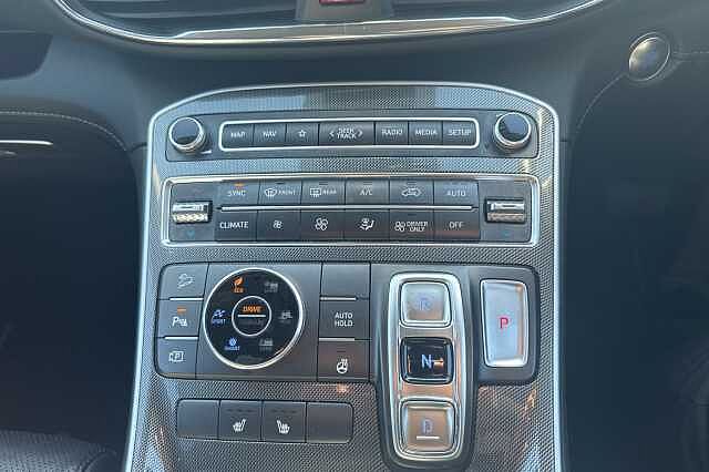 Hyundai SANTA FE 1.6 TGDi Hybrid Premium 5dr 4WD Auto Black