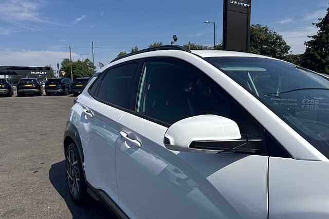 Hyundai KONA 1.6 GDi Hybrid Ultimate 5dr DCT White