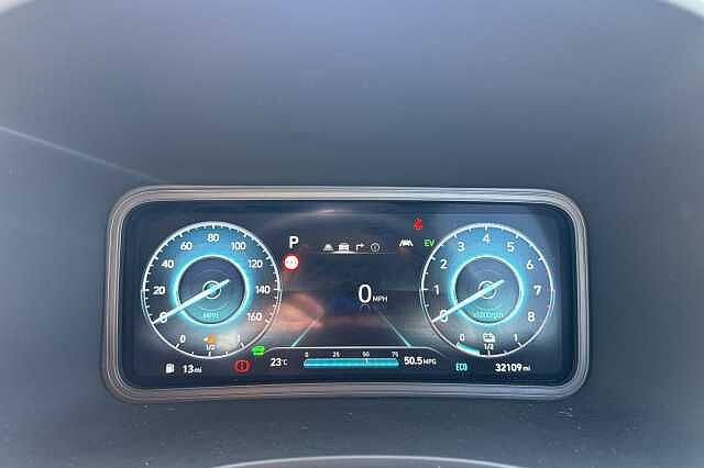Hyundai KONA 1.6 GDi Hybrid Ultimate 5dr DCT White