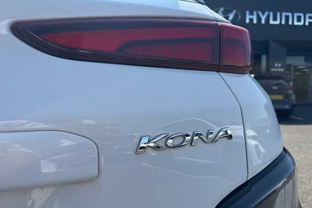 Hyundai KONA 1.6 GDi Hybrid Ultimate 5dr DCT White