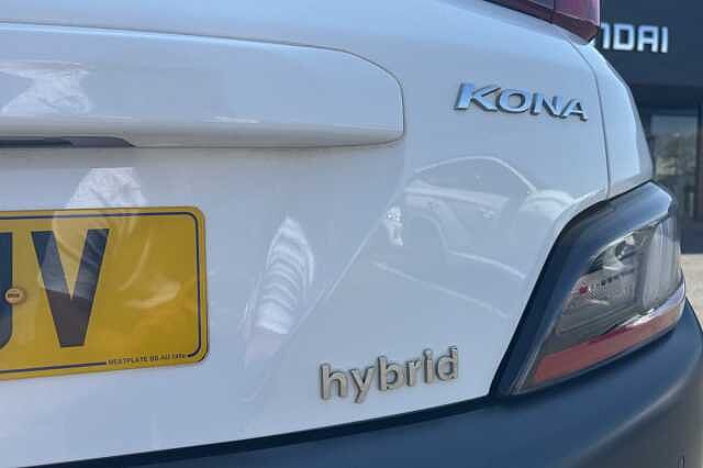 Hyundai KONA 1.6 GDi Hybrid Ultimate 5dr DCT White