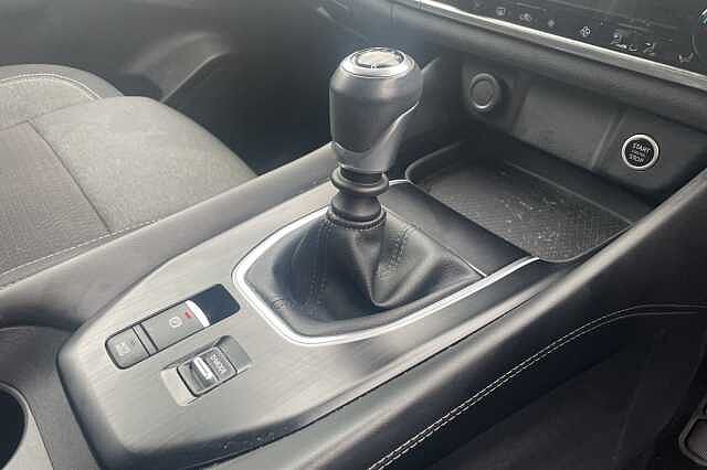 Nissan Qashqai 1.3 DiG-T MH 158 N-Connecta 5dr