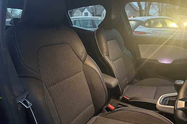 Renault Clio 1.0 TCe 90 S Edition 5dr