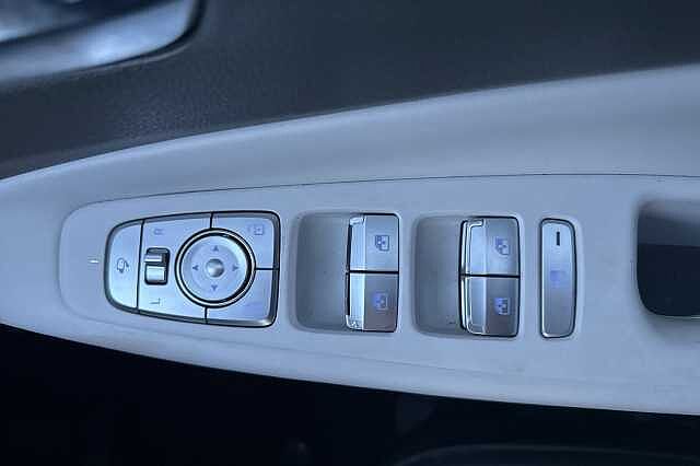 Hyundai SANTA FE 1.6 TGDi Hybrid Ultimate 5dr 4WD Auto