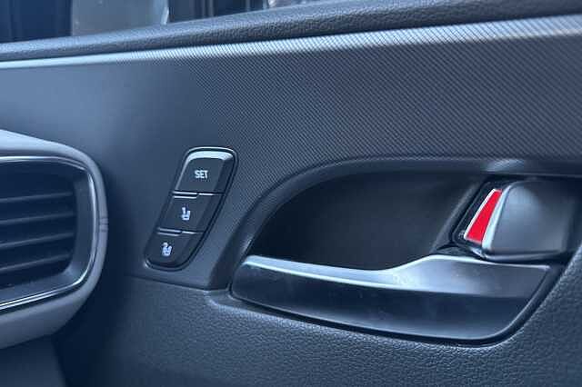 Hyundai SANTA FE 1.6 TGDi Hybrid Ultimate 5dr 4WD Auto