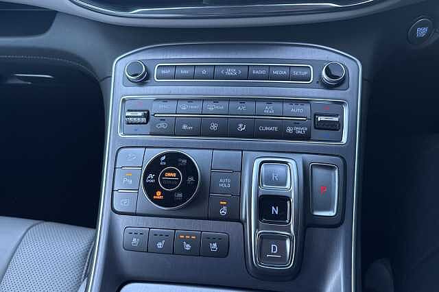 Hyundai SANTA FE 1.6 TGDi Hybrid Ultimate 5dr 4WD Auto