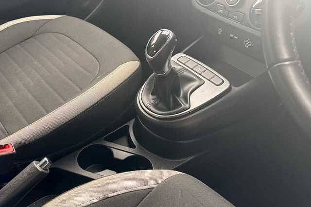 Hyundai i10 1.2 Advance 5dr Auto