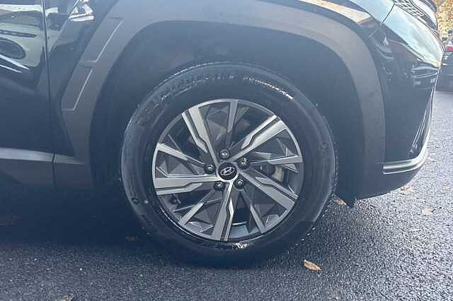 Hyundai TUCSON 1.6 TGDi Hybrid 230 SE Connect 5dr 2WD Auto Black