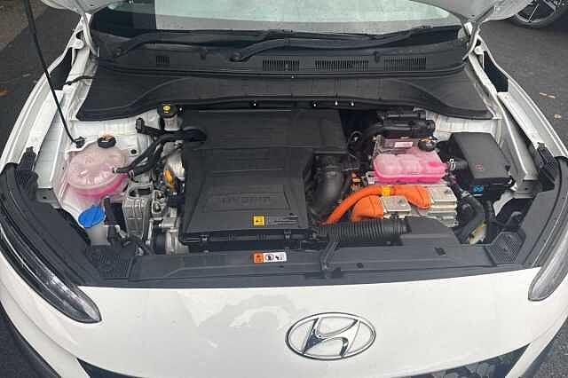 Hyundai KONA 1.6 GDi Hybrid Premium 5dr DCT White