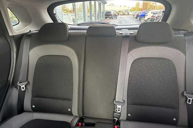 Hyundai KONA 1.6 GDi Hybrid Premium 5dr DCT Red