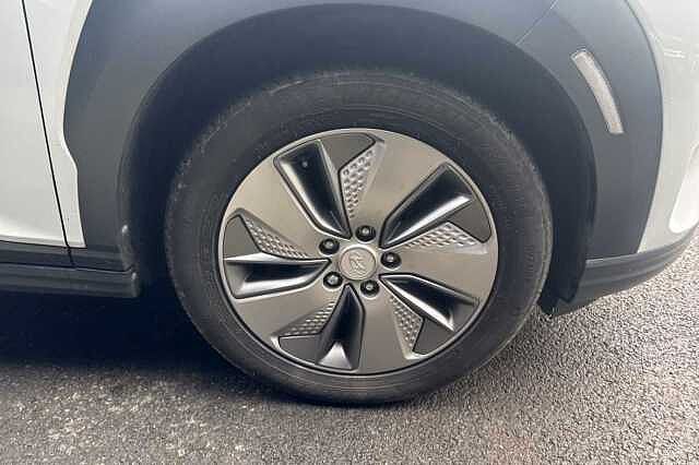 Hyundai KONA 150kW Premium 64kWh 5dr Auto White