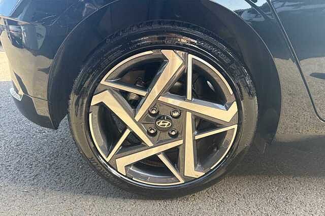 Hyundai I20 1.0T GDi Premium 5dr DCT Black