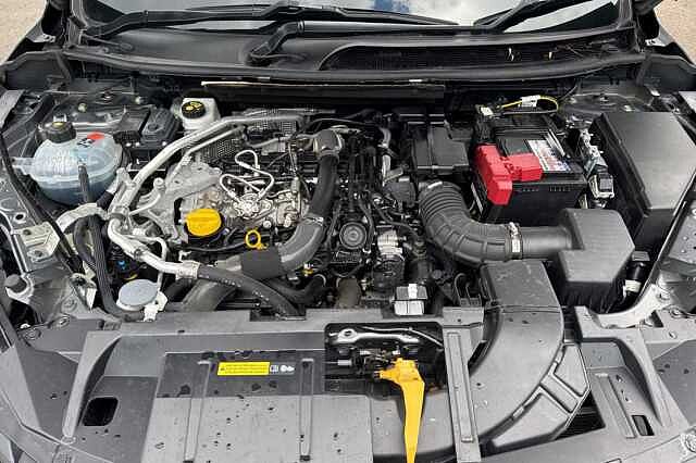 Nissan Qashqai 1.3 DiG-T MH 158 N-Connecta 5dr Xtronic