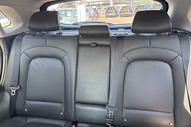 Hyundai KONA 1.6 GDi Hybrid Ultimate 5dr DCT White