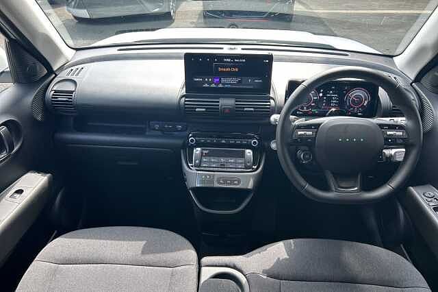 Hyundai INSTER 02 Long Range Auto (115ps) White