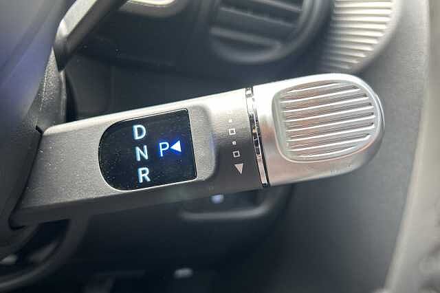 Hyundai INSTER 02 Long Range Auto (115ps) White