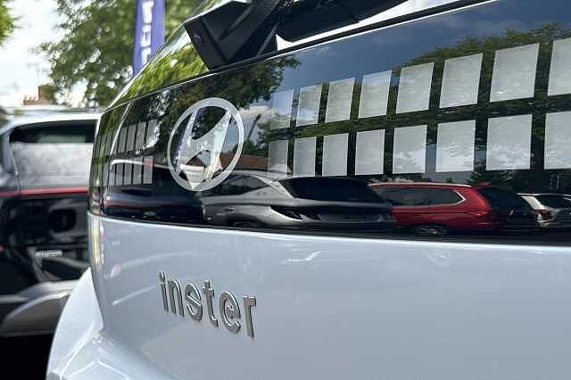 Hyundai INSTER 02 Long Range Auto (115ps) White