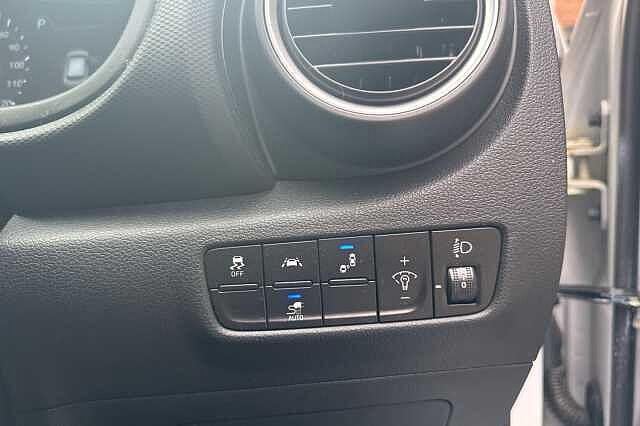 Hyundai KONA 150kW Premium 64kWh 5dr Auto White