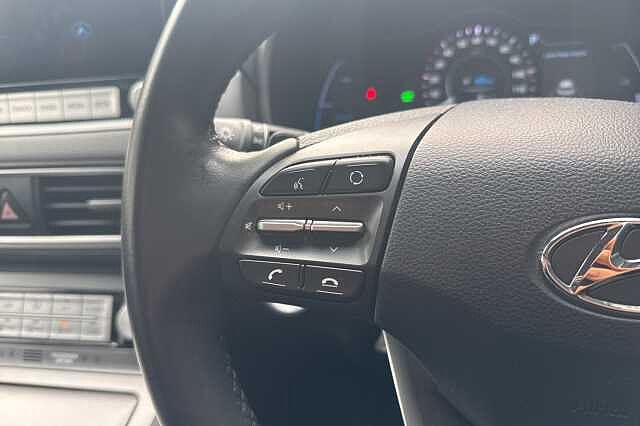 Hyundai KONA 150kW Premium 64kWh 5dr Auto White