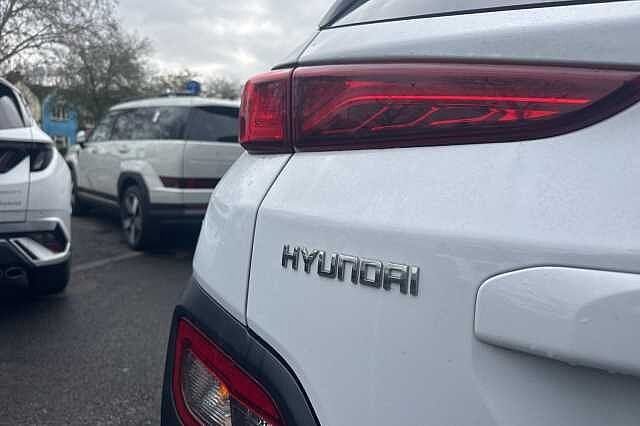 Hyundai KONA 150kW Premium 64kWh 5dr Auto White