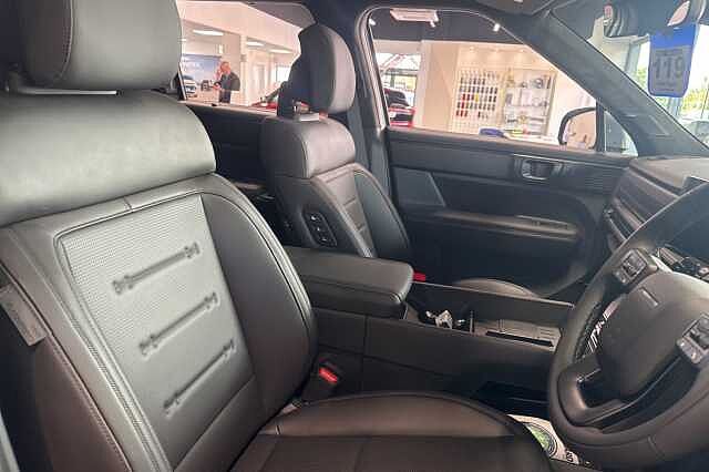 Hyundai SANTA FE 1.6 TGDi Hybrid Calligraphy 5dr Auto **Available For Immediate Delivery**