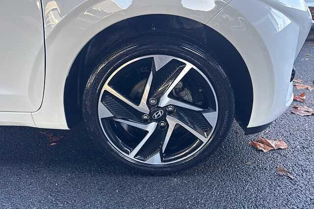 Hyundai i10 1.0 [63] Premium 5dr Auto [Nav]