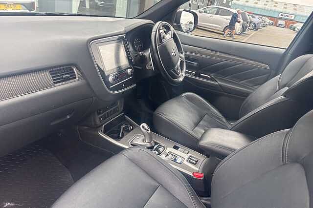 Mitsubishi Outlander 2.4 PHEV Dynamic 5dr Auto