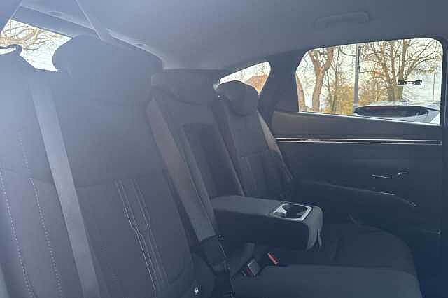 Hyundai TUCSON 1.6 TGDi Hybrid 230 SE Connect 5dr 2WD Auto Black