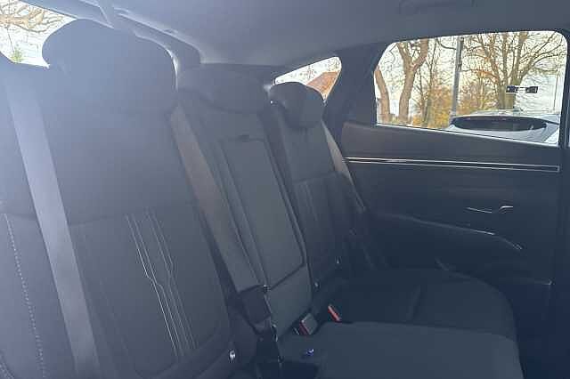 Hyundai TUCSON 1.6 TGDi Hybrid 230 SE Connect 5dr 2WD Auto Black