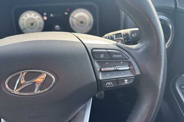 Hyundai KONA 150kW Ultimate 64kWh 5dr Auto White