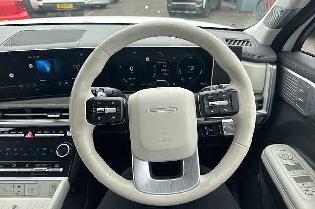 Hyundai SANTA FE 1.6 TGDi Plug-in Hybrid Ultimate 5dr 4WD Auto White