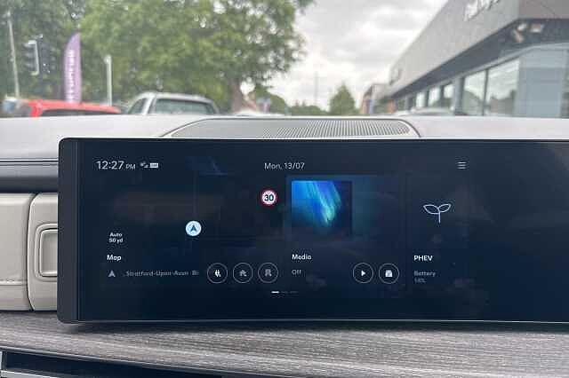 Hyundai SANTA FE 1.6 TGDi Plug-in Hybrid Ultimate 5dr 4WD Auto White