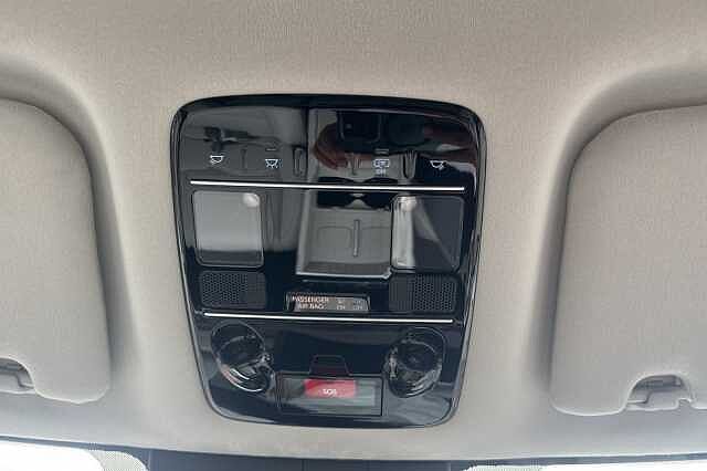 Hyundai SANTA FE 1.6 TGDi Plug-in Hybrid Ultimate 5dr 4WD Auto White