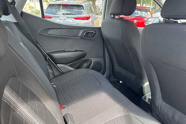 Hyundai i10 1.0 MPi SE Connect 5dr
