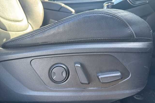 Hyundai TUCSON 1.6 TGDi 48V MHD Ultimate 5dr 2WD DCT