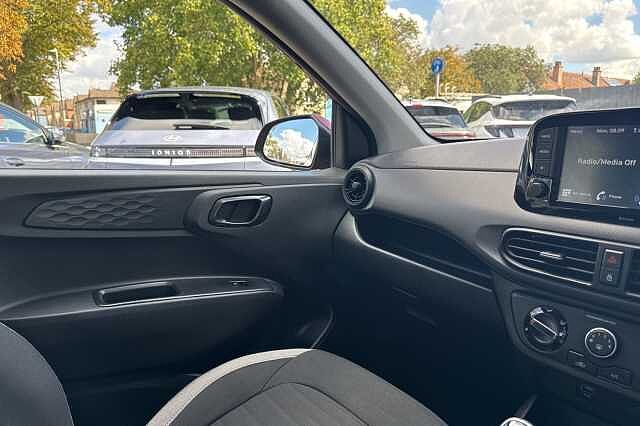 Hyundai i10 1.2 MPi SE Connect 5dr Auto