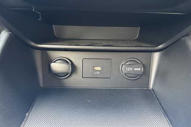 Hyundai KONA 1.0 TGDi 48V MHEV SE Connect 5dr Red