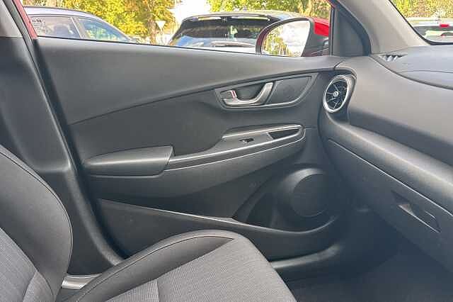 Hyundai KONA 1.0 TGDi 48V MHEV SE Connect 5dr Red