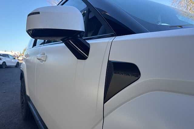 Hyundai SANTA FE 1.6 TGDi Hybrid Calligraphy 5dr Auto White