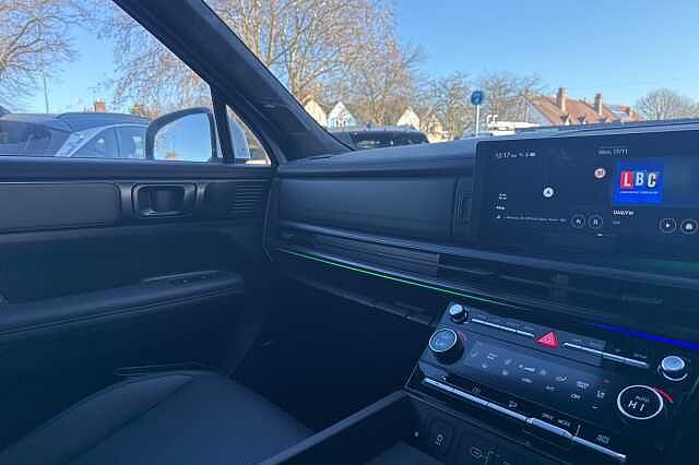 Hyundai SANTA FE 1.6 TGDi Hybrid Calligraphy 5dr Auto White