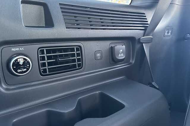 Hyundai SANTA FE 1.6 TGDi Hybrid Calligraphy 5dr Auto White