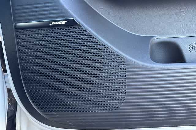 Hyundai SANTA FE 1.6 TGDi Hybrid Calligraphy 5dr Auto White