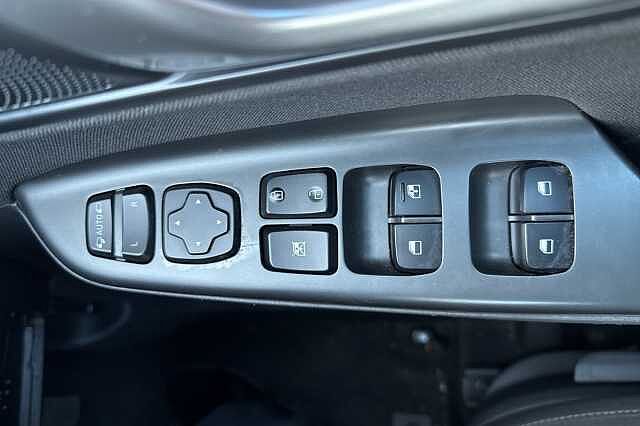 Hyundai KONA 1.6 GDi Hybrid Premium 5dr DCT Red