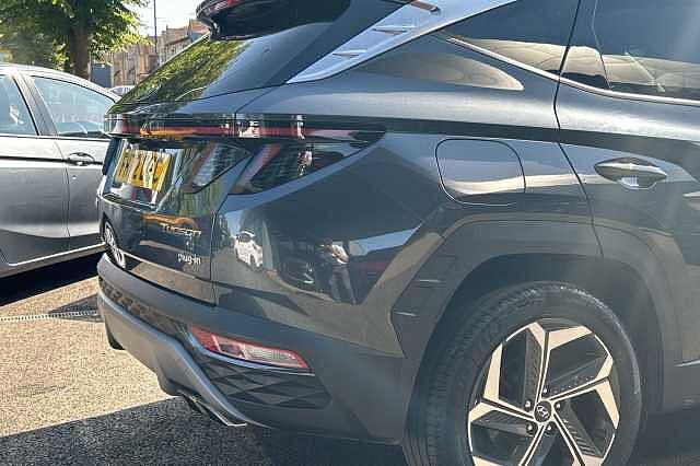 Hyundai TUCSON HYBRID 1.6 T-GDi (265ps) 4WD Premium PHEV Grey