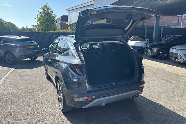 Hyundai TUCSON HYBRID 1.6 T-GDi (265ps) 4WD Premium PHEV Grey