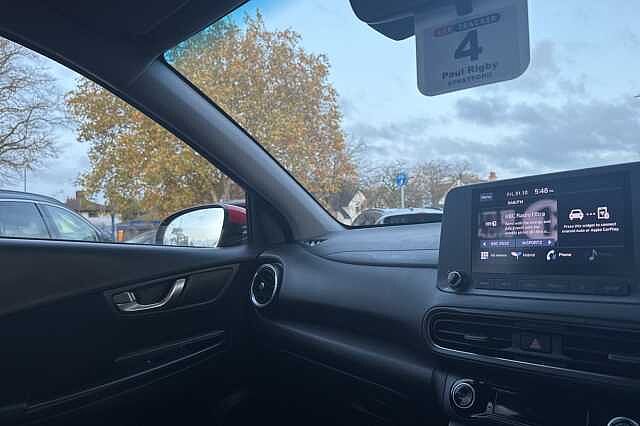 Hyundai KONA 1.6 GDi Hybrid SE Connect 5dr DCT Red